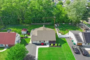 119 Harvest Rd, Levittown, PA 19056 - Photo 33