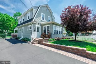 561 Bellevue Ave, Penndel, PA 19047 - Photo 1