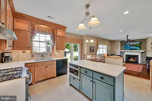 106 Woodbridge Ct, Sellersville, PA 18960 - Photo 5