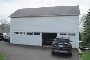 327 N 5th St, Perkasie, PA 18944 - Photo 7