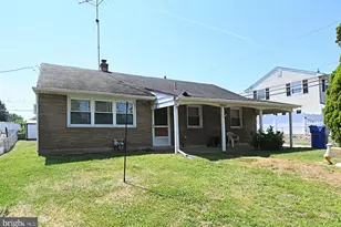 2903 Windsor Dr, Bensalem, PA 19020 - Photo 3