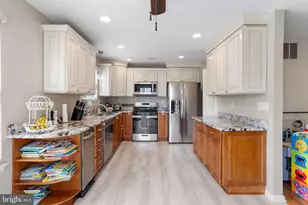 81 Kirkwood Dr, Newtown, PA 18940 - Photo 23