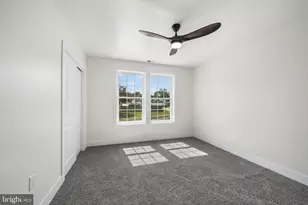 218 Plumbridge Dr, Levittown, PA 19056 - Photo 23