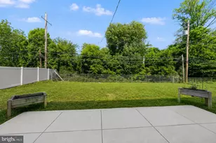 218 Plumbridge Dr, Levittown, PA 19056 - Photo 29