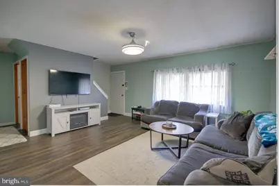 18 Plumtree Road, Levittown, PA 19056 - Photo 5