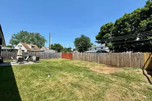 18 Plumtree Rd, Levittown, PA 19056 - Photo 3