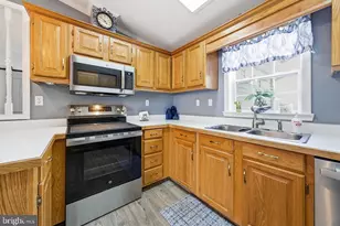 577 Bent Pine Cir, New Hope, PA 18938 - Photo 17