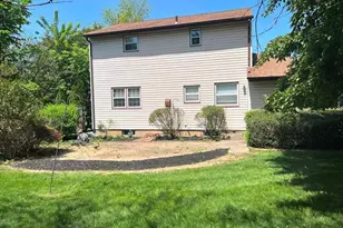 1055 Brennan Dr, Warminster, PA 18974 - Photo 23