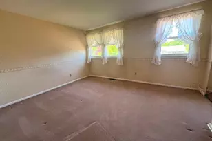 1055 Brennan Dr, Warminster, PA 18974 - Photo 13
