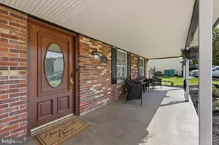 249 Cambridge Dr, Langhorne, PA 19047 - Photo 3