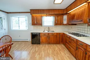 404 Placemont Rd, Fairless Hills, PA 19030 - Photo 21