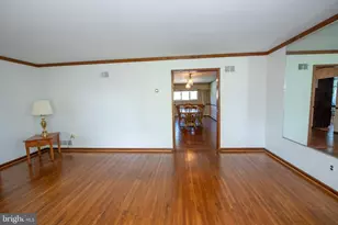 404 Placemont Rd, Fairless Hills, PA 19030 - Photo 9