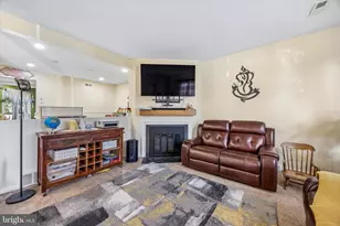 24 Independence Pl, Newtown, PA 18940 - Photo 3