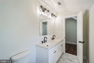 27 E Butler Ave, Chalfont, PA 18914 - Photo 13