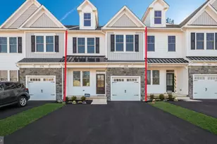 208 Foxhedge Rd, Chalfont, PA 18914 - Photo 1