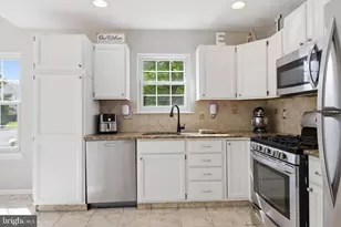 45 Honey Locust Ln, Newtown, PA 18940 - Photo 13