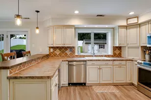 239 Burgundy Ln, Newtown, PA 18940 - Photo 11