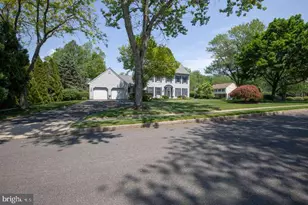 3881 Terwood Dr, Doylestown, PA 18902 - Photo 3