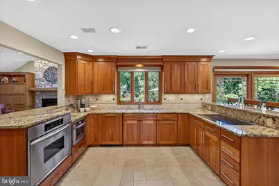 305 Cottonwood Drive, Langhorne, PA 19047 - Photo 21