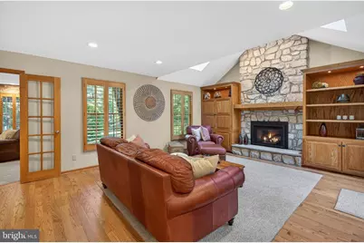 305 Cottonwood Drive, Langhorne, PA 19047 - Photo 17