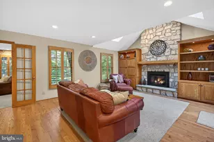 305 Cottonwood Dr, Langhorne, PA 19047 - Photo 17