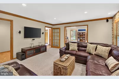 305 Cottonwood Drive, Langhorne, PA 19047 - Photo 11