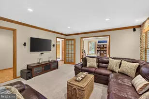 305 Cottonwood Dr, Langhorne, PA 19047 - Photo 11