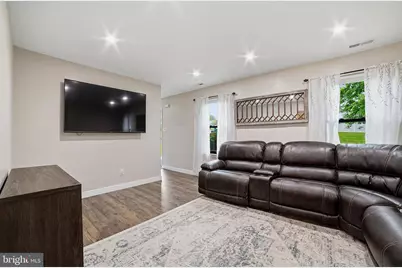 148 Hampton Drive, Langhorne, PA 19047 - Photo 5