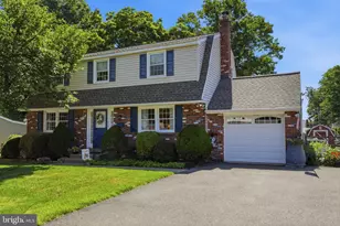 293 Norfolk Rd, Warminster, PA 18974 - Photo 1