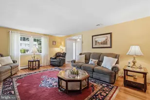 293 Norfolk Rd, Warminster, PA 18974 - Photo 13