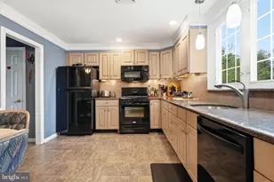 37 Brookside Dr, Feasterville-Trevose, PA 19053 - Photo 5