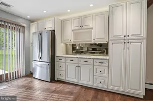 3965 Regina Pl, Doylestown, PA 18902 - Photo 7
