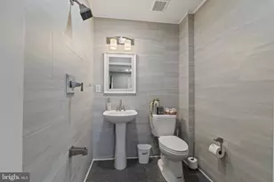 193 Kenwood Dr S, Levittown, PA 19055 - Photo 25
