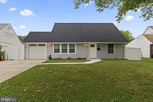 193 Kenwood Dr S, Levittown, PA 19055 - Photo 1