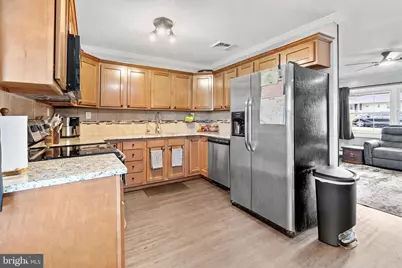 85 Buttonwood Lane, Levittown, PA 19054 - Photo 11