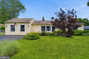53 Birch Dr, Levittown, PA 19054 - Photo 1