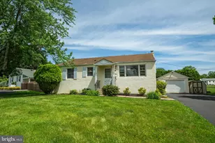22 Mapleview Dr, Feasterville-Trevose, PA 19053 - Photo 1