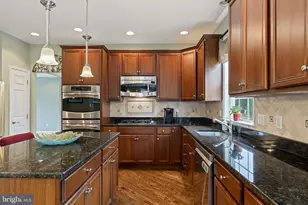 102 Overholt Dr, Perkasie, PA 18944 - Photo 17