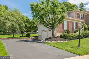 2042 Country Club Dr, Doylestown, PA 18901 - Photo 3