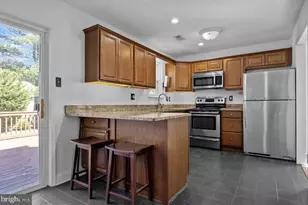 12 Pearl Dr, Doylestown, PA 18901 - Photo 5