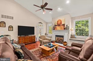 247 Sydney Rd, Holland, PA 18966 - Photo 17