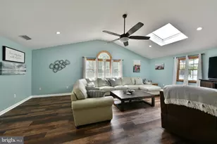 65 Hawk Rd, Levittown, PA 19056 - Photo 19