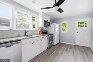 1938 Parkview Ave, Bristol, PA 19007 - Photo 13