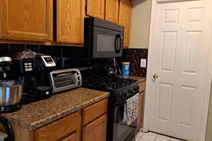 205 Saratoga Ct, Warminster, PA 18974 - Photo 5