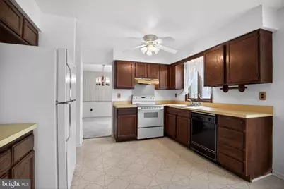 95 Taylor Drive, Levittown, PA 19054 - Photo 11