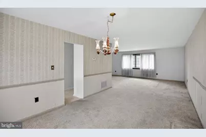 95 Taylor Drive, Levittown, PA 19054 - Photo 5
