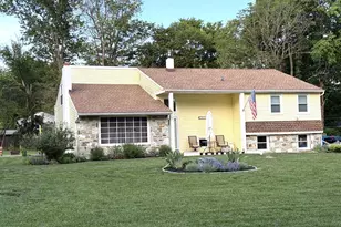 2813 Country Ln, Langhorne, PA 19047 - Photo 21