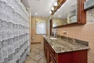 43 N Marmic Dr, Southampton, PA 18966 - Photo 15