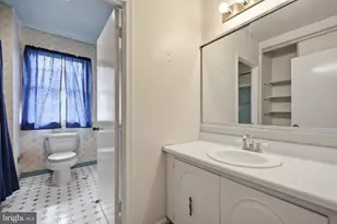 520 Pebble Ridge Ct, Feasterville-Trevose, PA 19053 - Photo 17