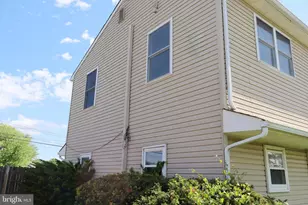 229 Suffolk Rd, Fairless Hills, PA 19030 - Photo 5